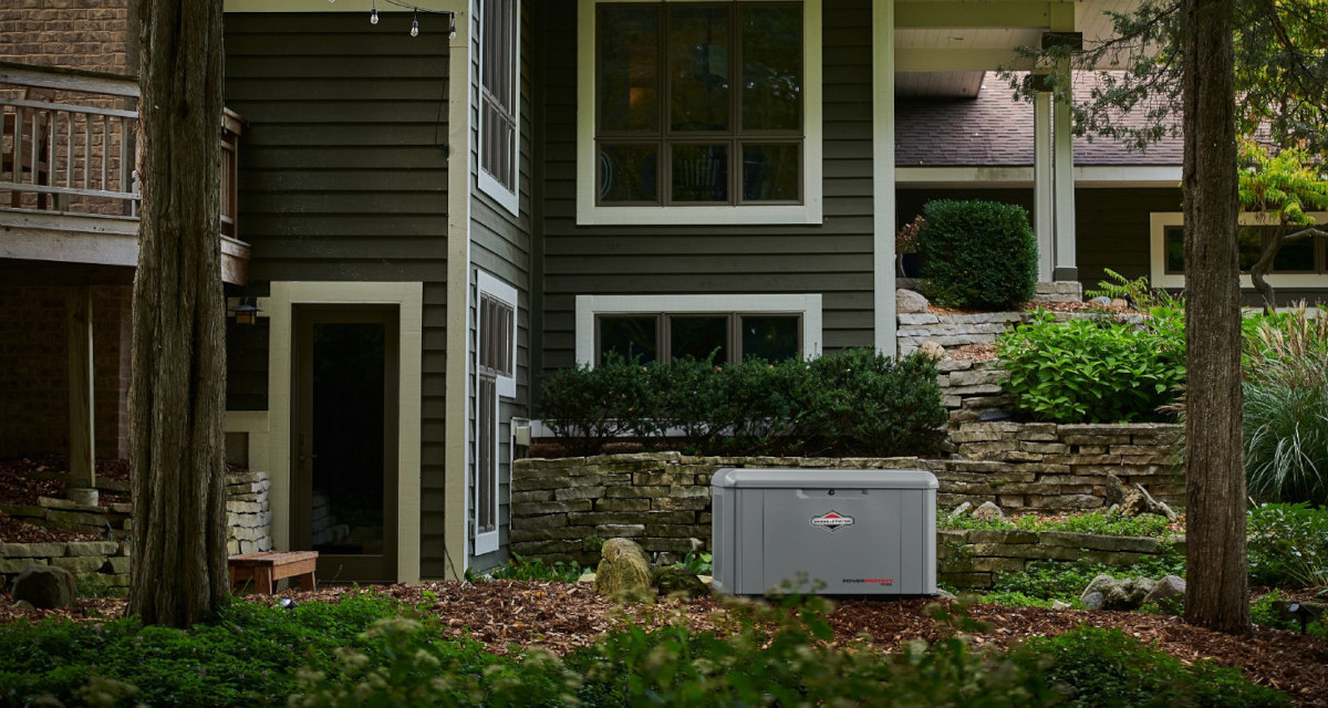 A 26kW Whole House Generator Near a Large Home